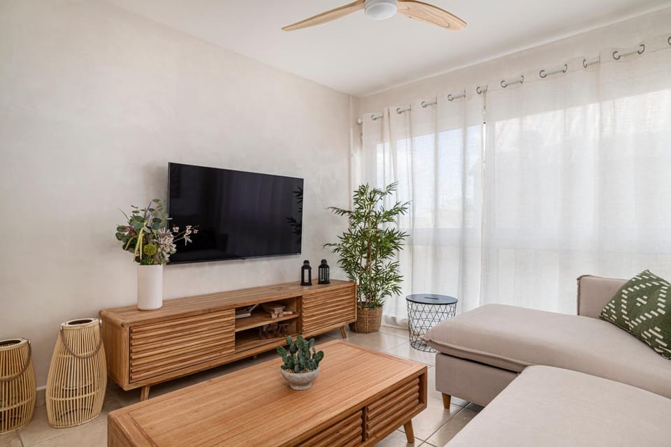 TV and multimedia, Living room, Photo of the whole room