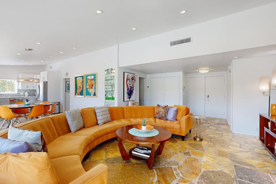 The Brentwood - 3911 House in Cathedral City