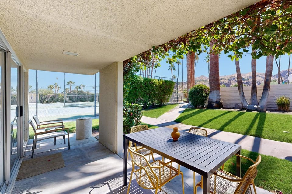 The CoCo Cabana Unit 31 - 69256 Apartment in Palm Springs