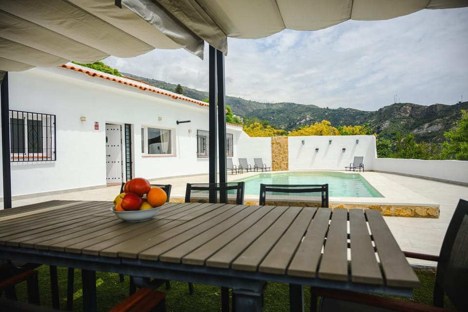 Solarium, Swimming pool, sunbed