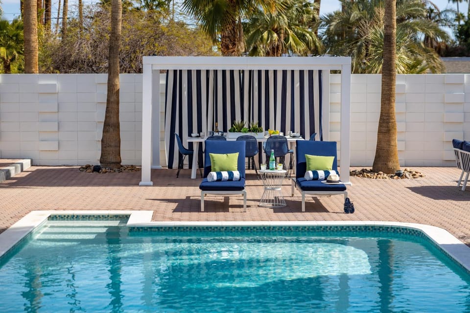 Blue Oasis House in Palm Springs