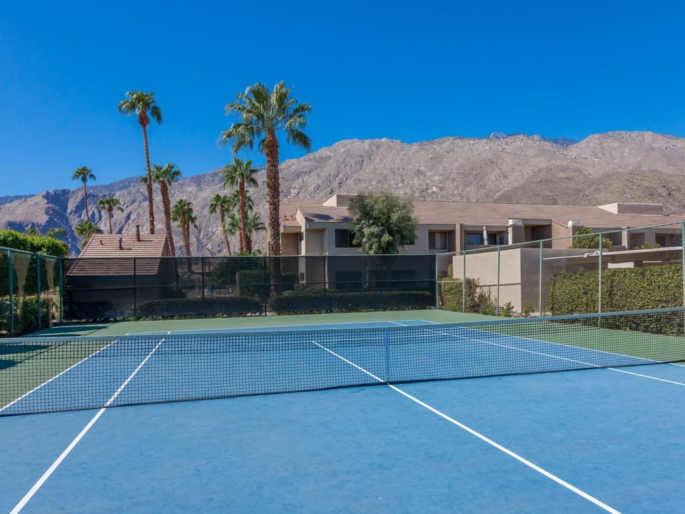 Downtown Winner House in Palm Springs
