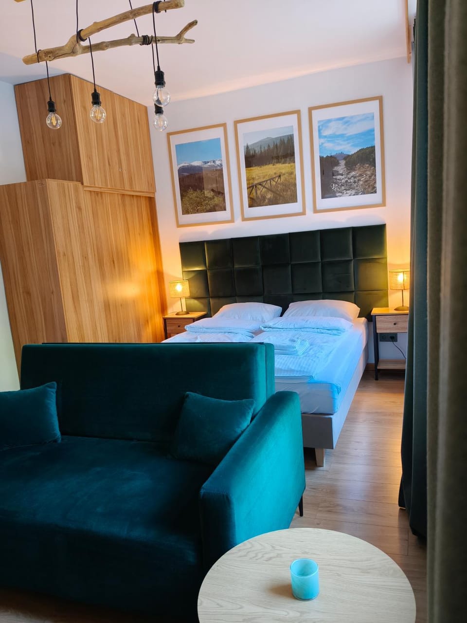 Bed, Living room, Seating area