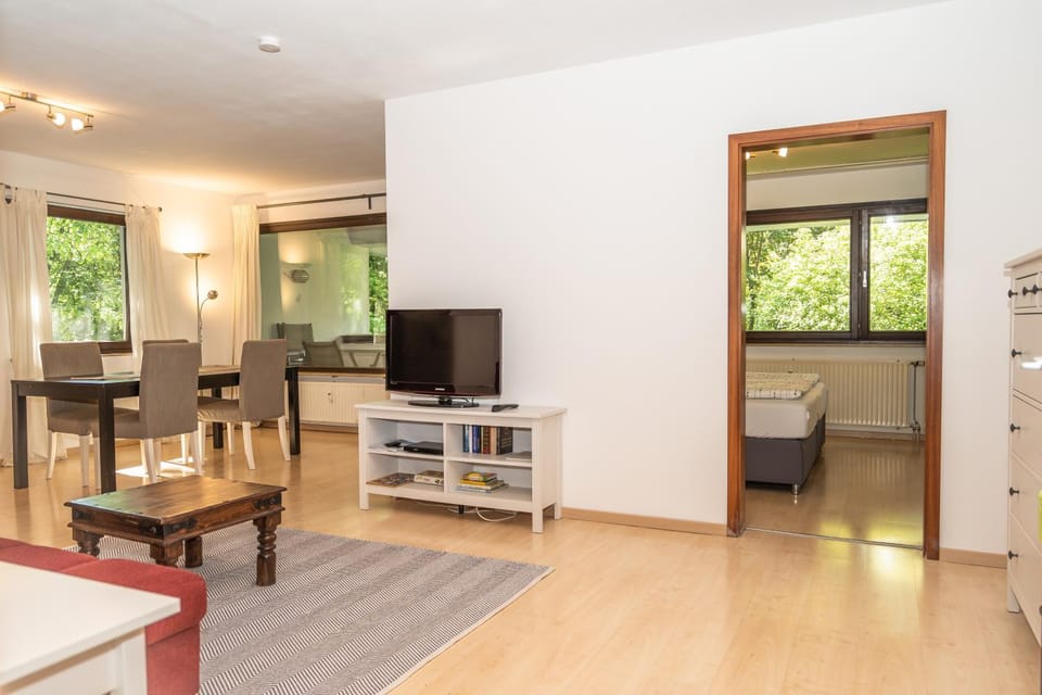 TV and multimedia, Living room, Dining area, Bedroom