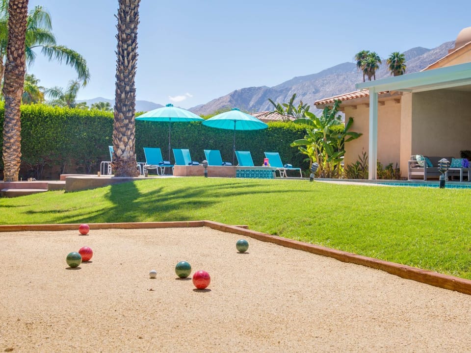 Lions Gate Estate House in Palm Springs