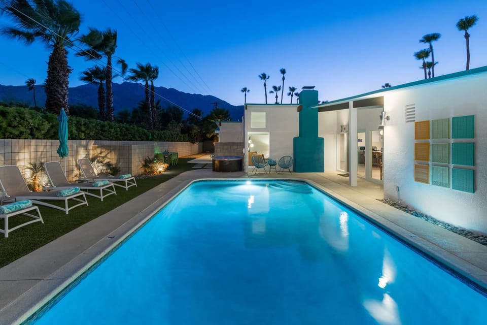 Exotic Tropics House in Palm Springs