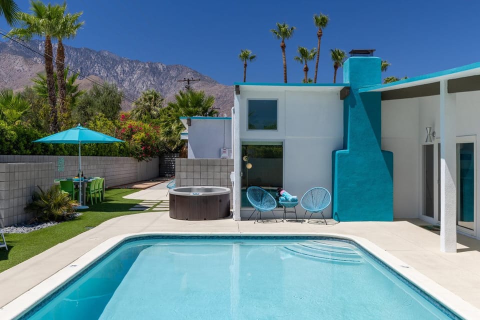 Exotic Tropics House in Palm Springs