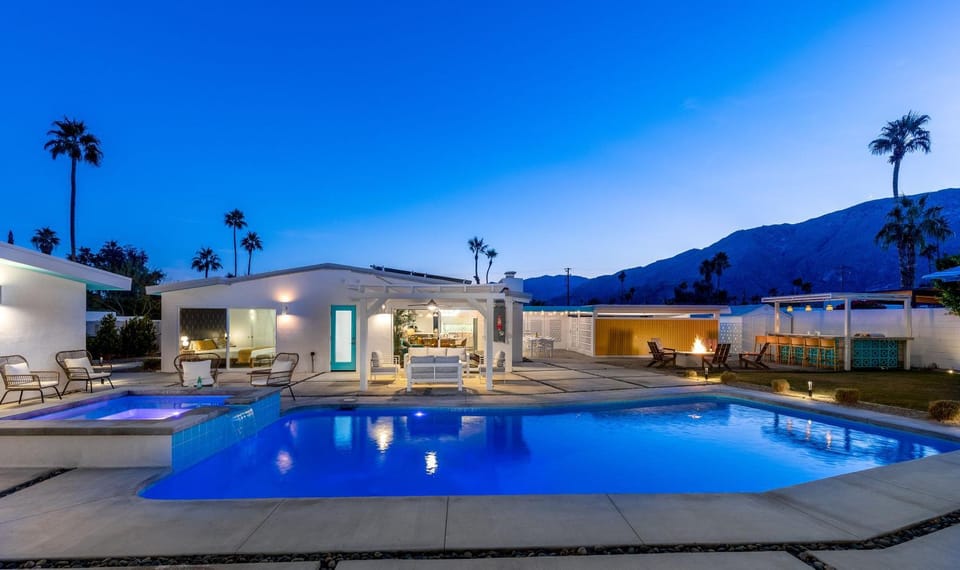 Starburst PS House in Palm Springs