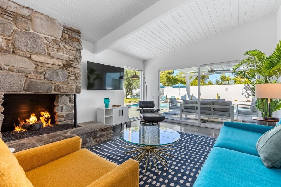 Starburst PS House in Palm Springs