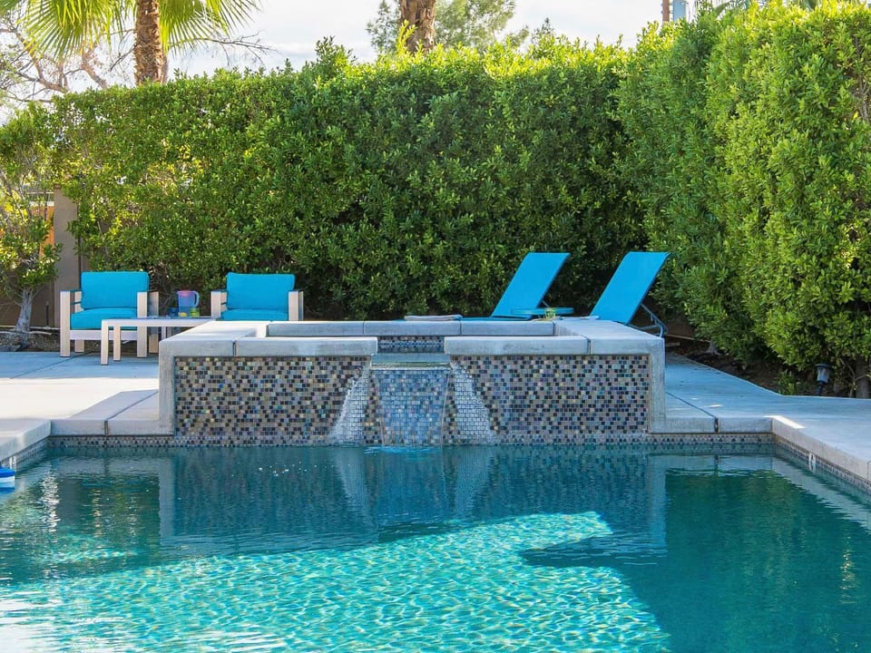 Sunny Palms at Warm Sands House in Palm Springs