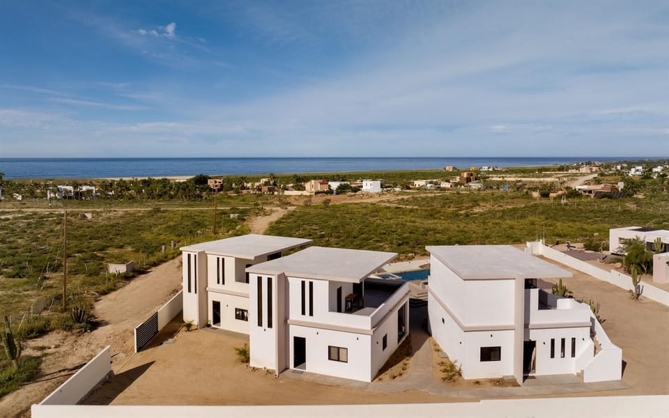 Property building, Day, Natural landscape, Bird's eye view, Sea view