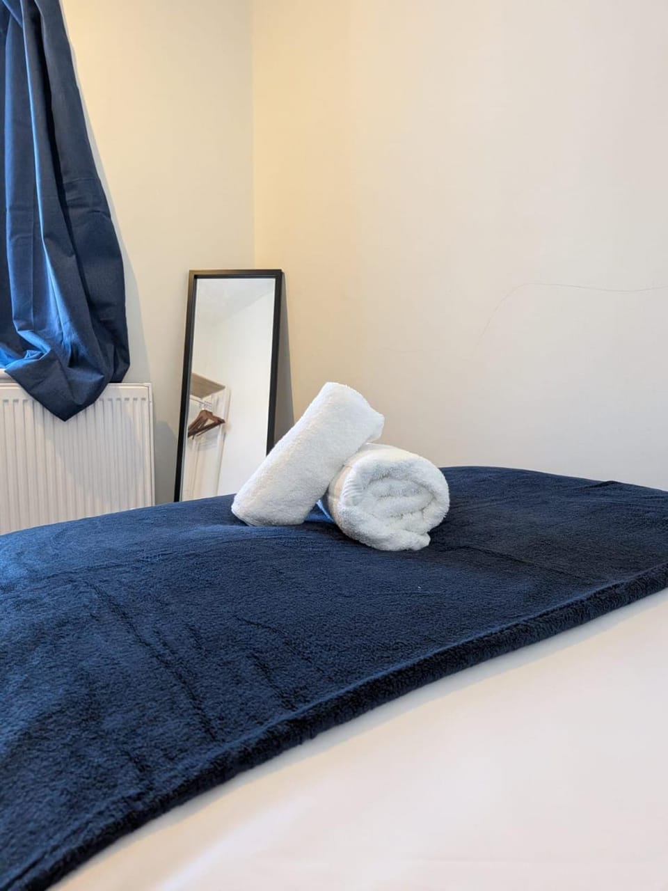 Spacious 5 Bedroom House I Walk to Wembley Stadium I Parking x2 I Games Room House in Wembley