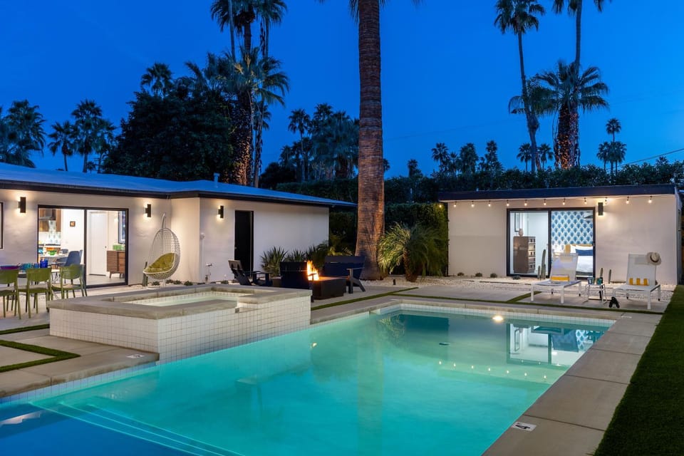 Surrounded by Palms House in Palm Springs