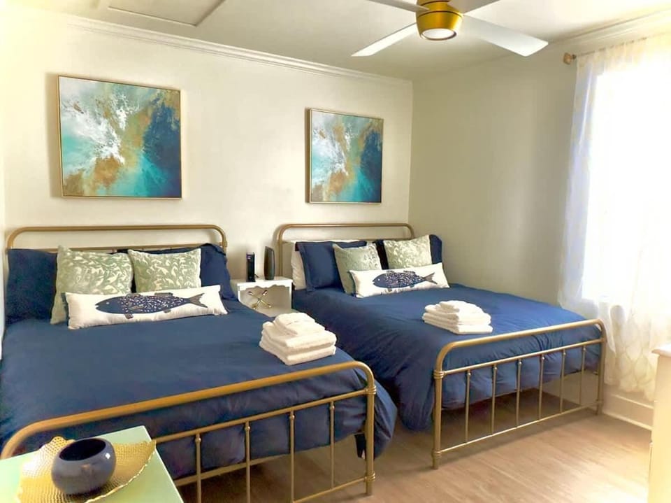 Summer Lovin Kure Beach oceanfront with hot tub House in Kure Beach