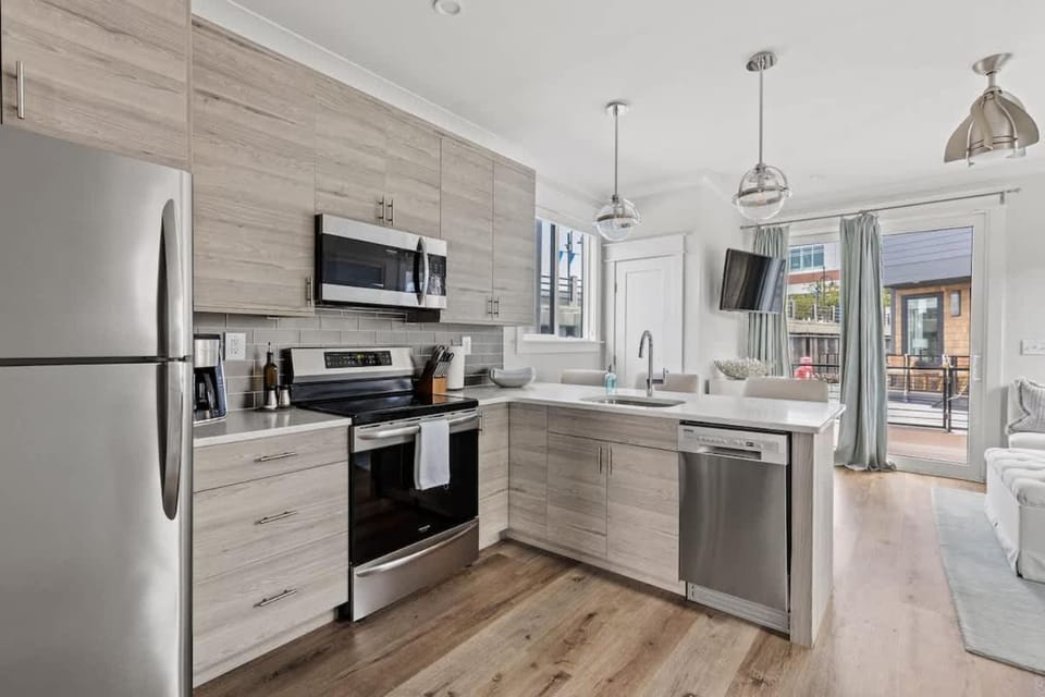 Delight at The Cove Riverwalk Villas House in Wilmington
