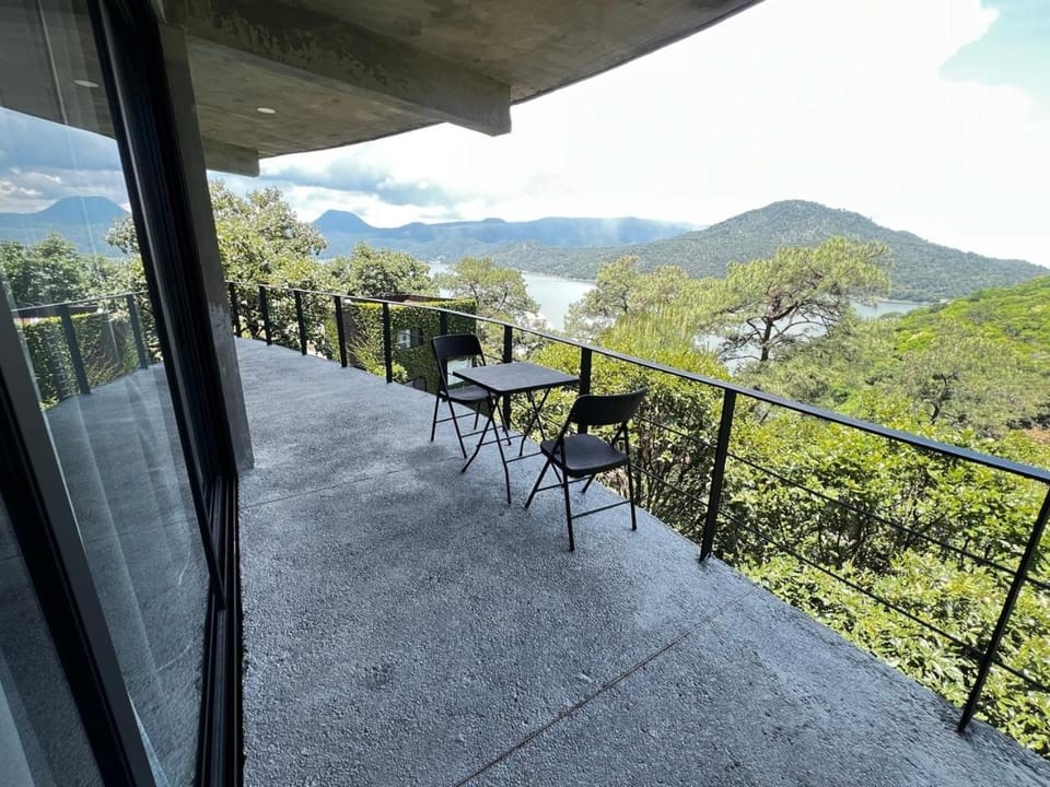 Fully Equipped Condo with Spectacular Lake View House in State of Mexico