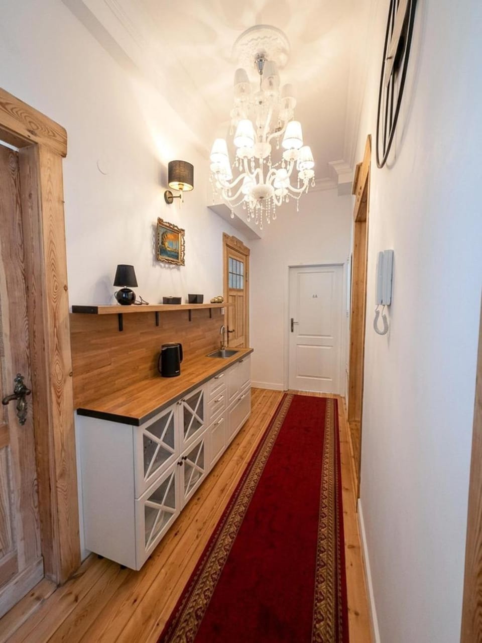 Kitchen or kitchenette, Communal kitchen, microwave