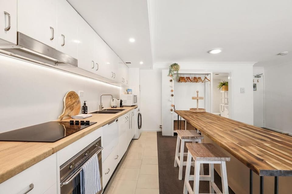 Cozy Manly Studio with Parking & Air Con Apartment in Manly