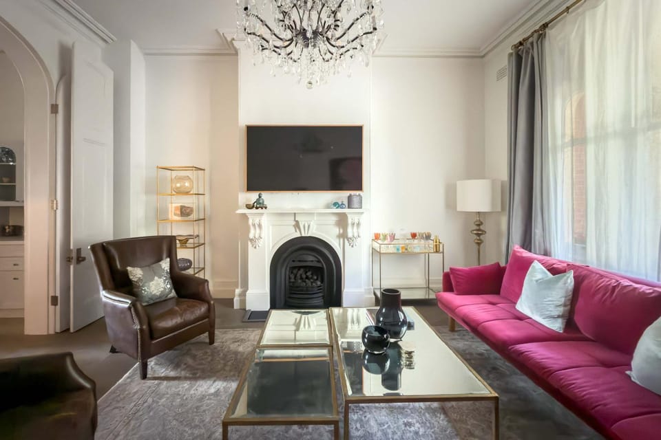 TV and multimedia, Living room, Seating area
