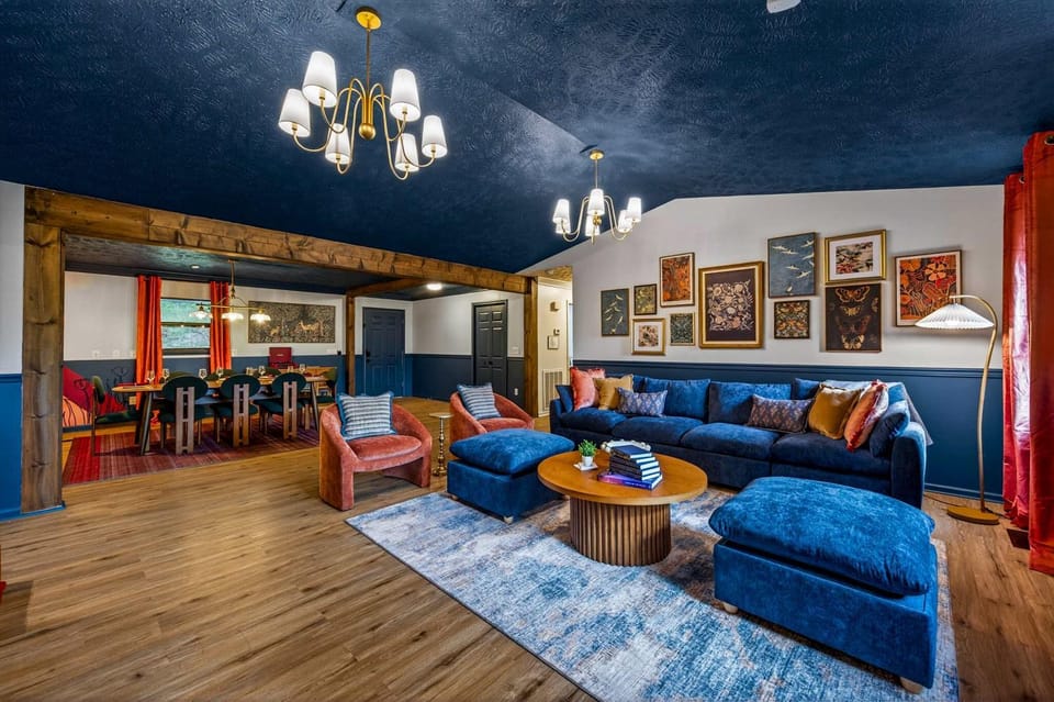 Wellsprings Retreat Smoky Mtn Views Sleeps 12 House in Gatlinburg