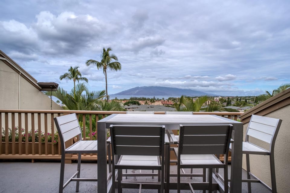 Maui Kamaole #L-205 Oceanview Kihei Vacation Rental, Full A/C, Great Location Apartment in Wailea