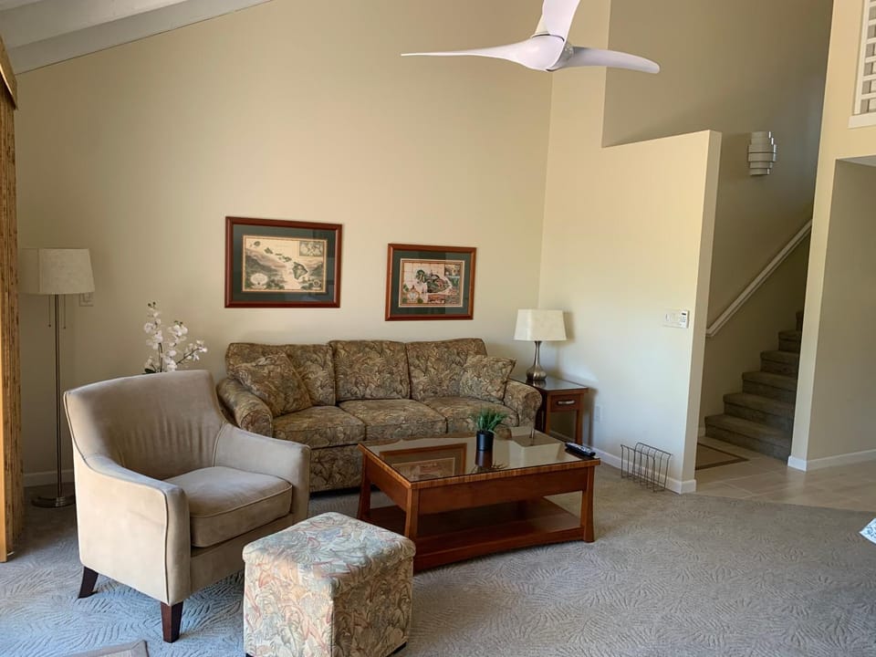 Maui Kamaole #K-204 Fully Renovated, Steps to the Pool, Kamaole III Beach Apartment in Wailea