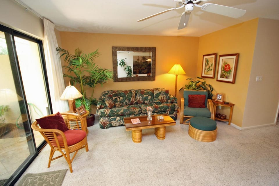 Maui Kamaole #K-109 Tropical Garden View, Full A/C, Hot Tub, Great Location Apartment in Wailea