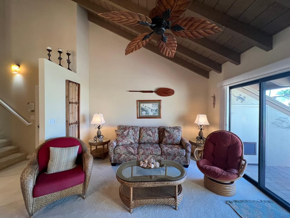 Maui Kamaole #J-204 Large 2 bedroom 2 bath, Partial Ocean Haleakala Views Apartment in Wailea