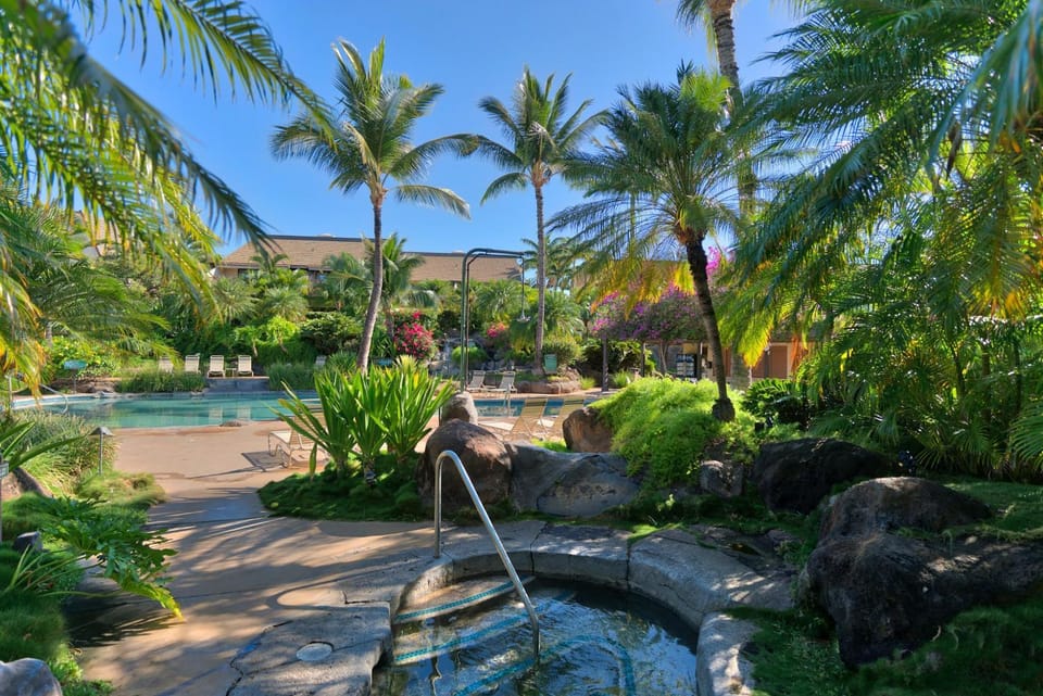 Maui Kamaole #J-204 Large 2 bedroom 2 bath, Partial Ocean Haleakala Views Apartment in Wailea