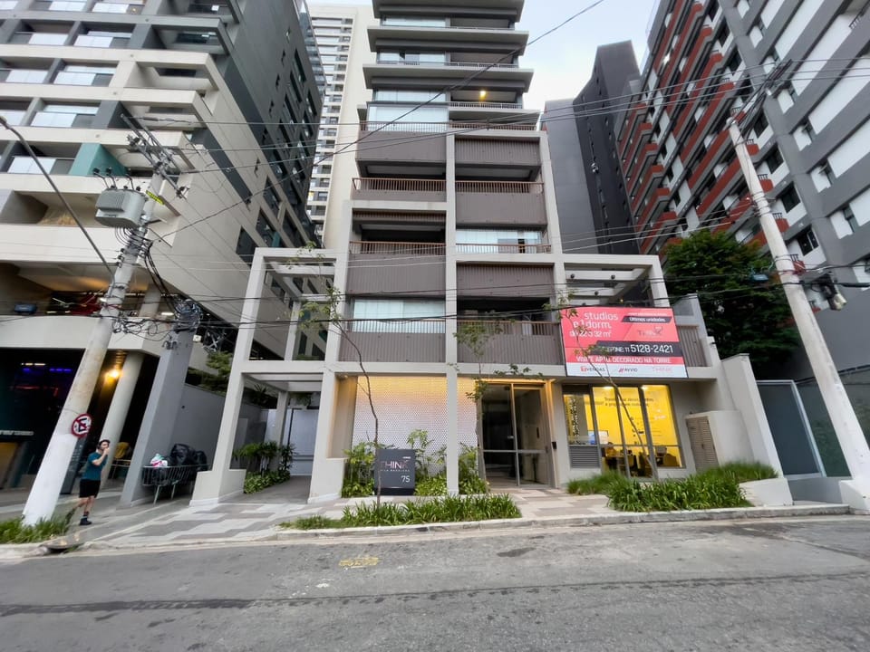 Property building, Day, Neighbourhood, City view, Street view