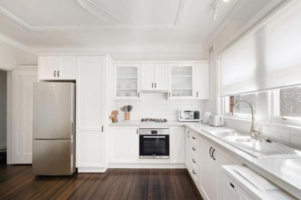 Eurobin Ave Manly - Heritage Charm with Air Con Apartment in Manly