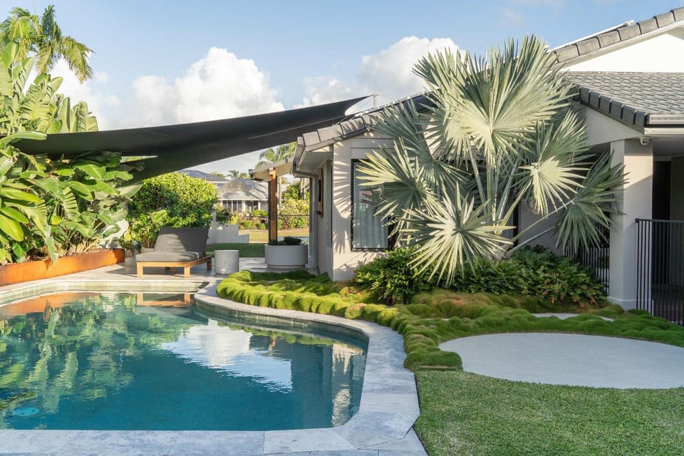 Mermaid Waterfront House in Mermaid Waters