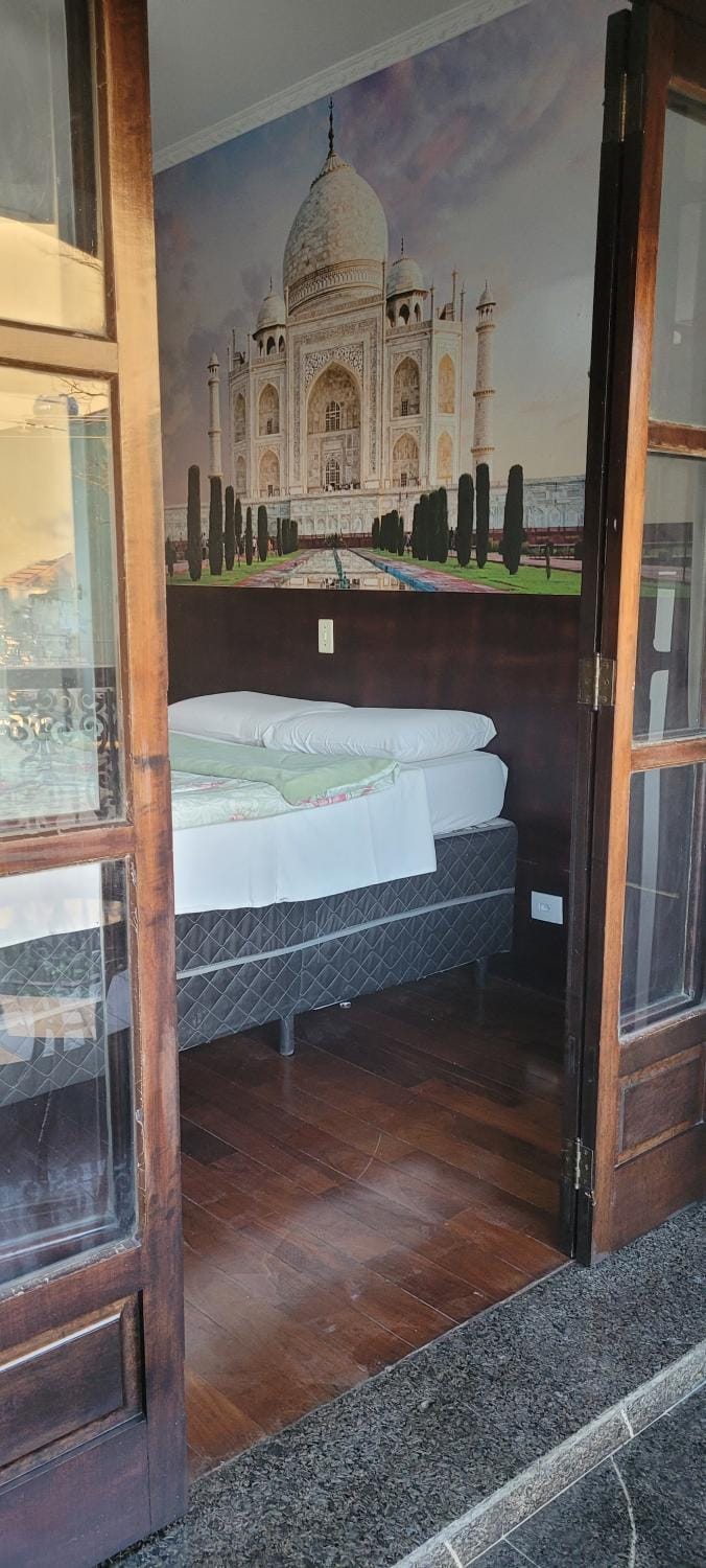 Bed, Photo of the whole room