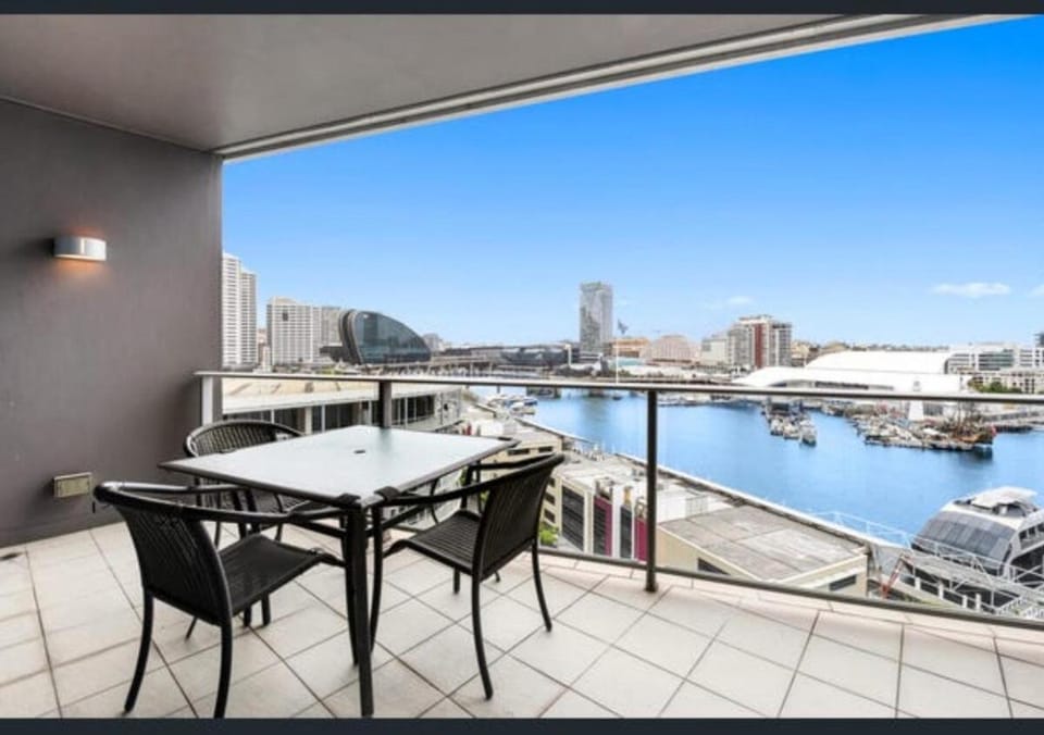 Darling harbour water views and fireworks Apartment in Sydney