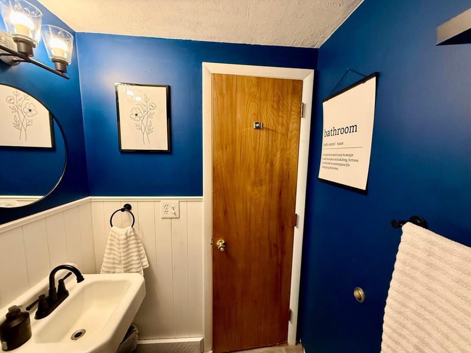Toilet, Bathroom, Bath