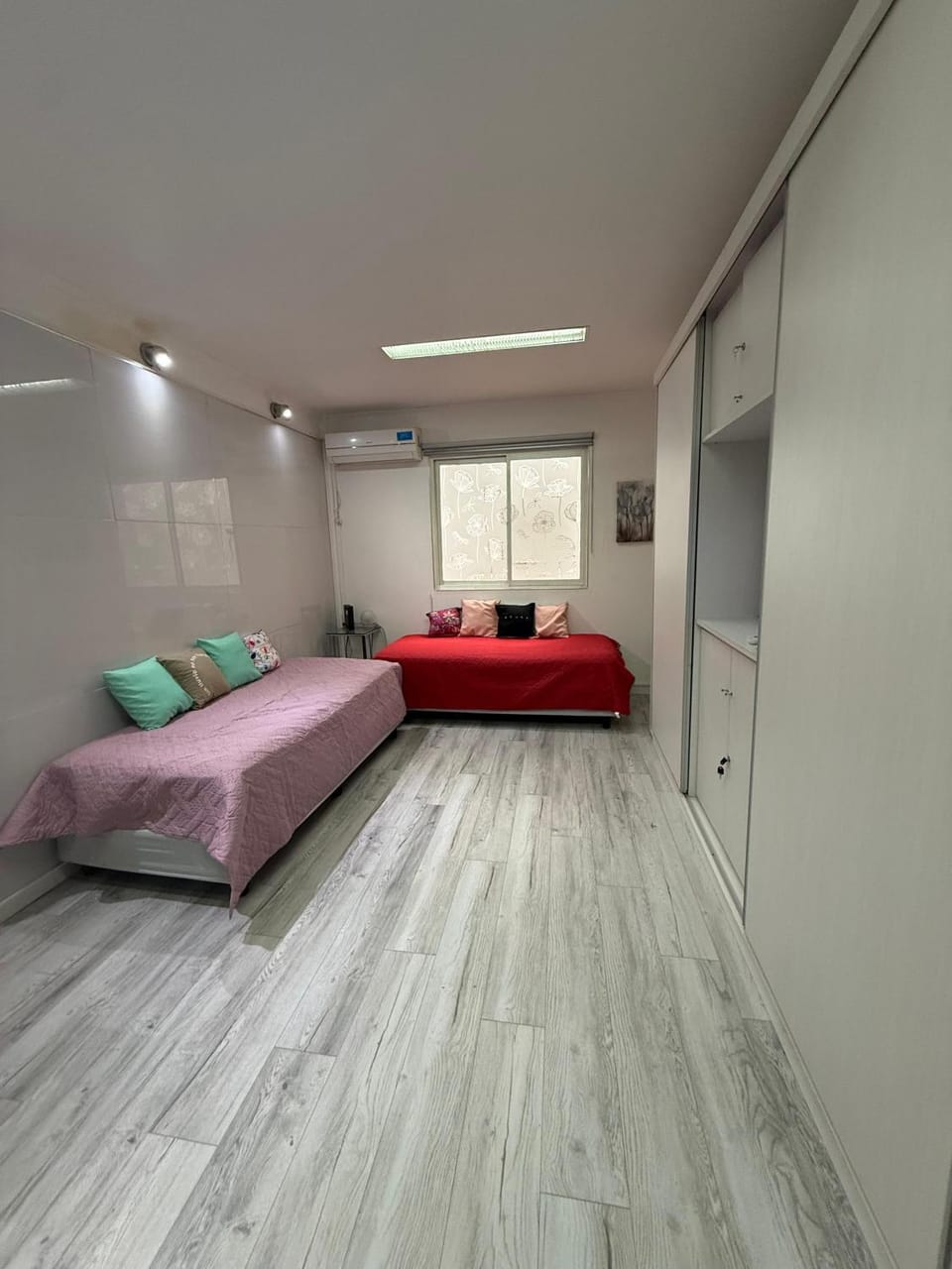Bed, Photo of the whole room, wardrobe