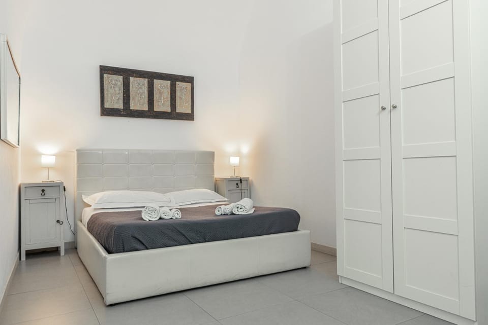 Bed, Bedroom, wardrobe