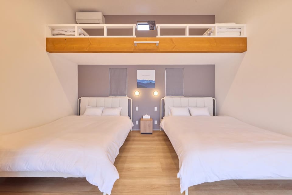Bed, Bedroom, air conditioner