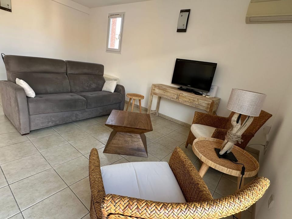 Appartement climatisé, près du port, terrasse - FR-1-309-570 Apartment in Port-Vendres