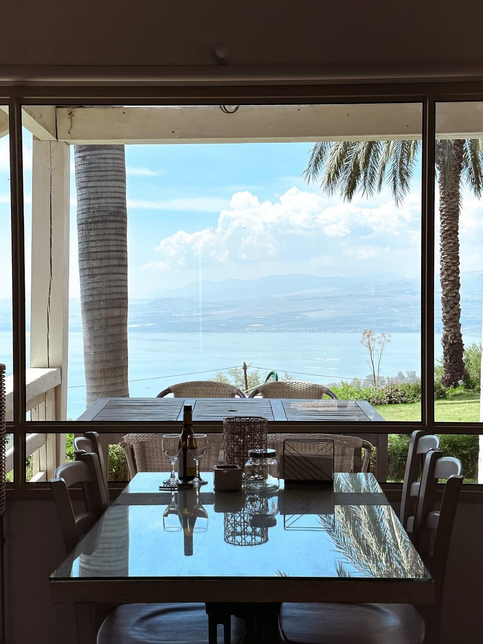 View (from property/room), Dining area, Lake view