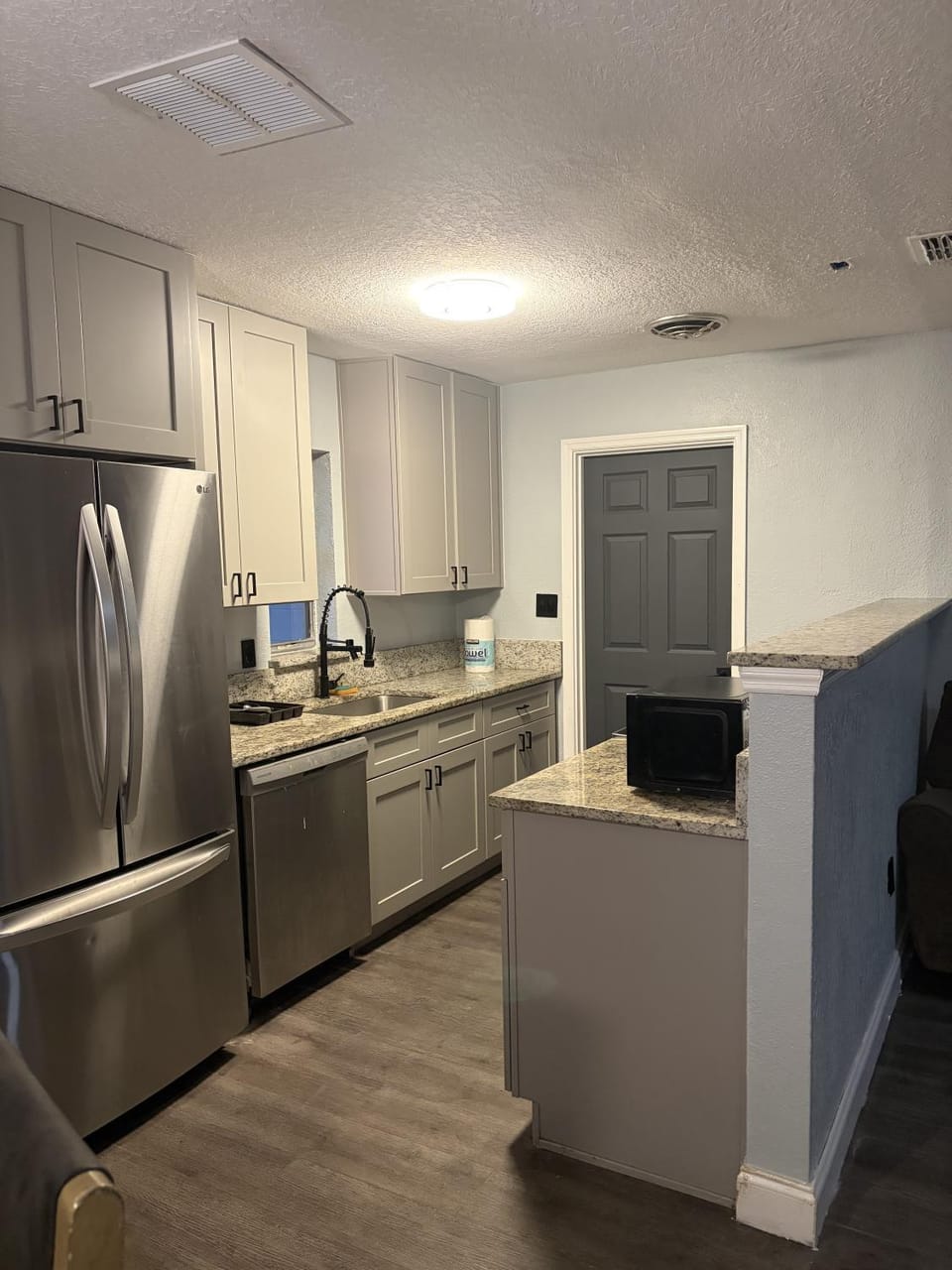 Downtown & Stadium Cozy 3 BDRM Retreat House in Pine Hills