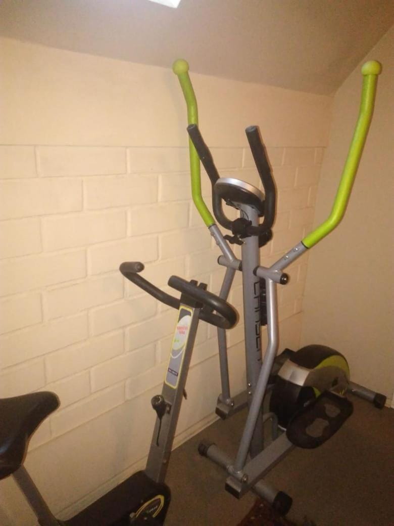 1 a 2 hab, baño privado, estaciona int y ext, Wifi, Cable, en Condominio Vacation rental in Santiago