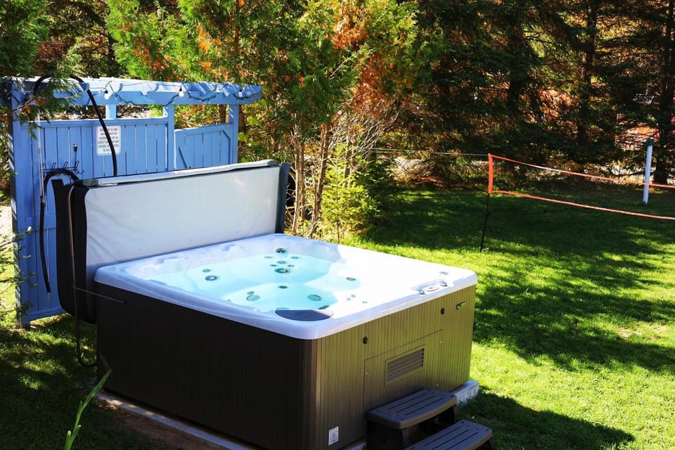 Hot Tub, Hot Tub, Spa and wellness centre/facilities