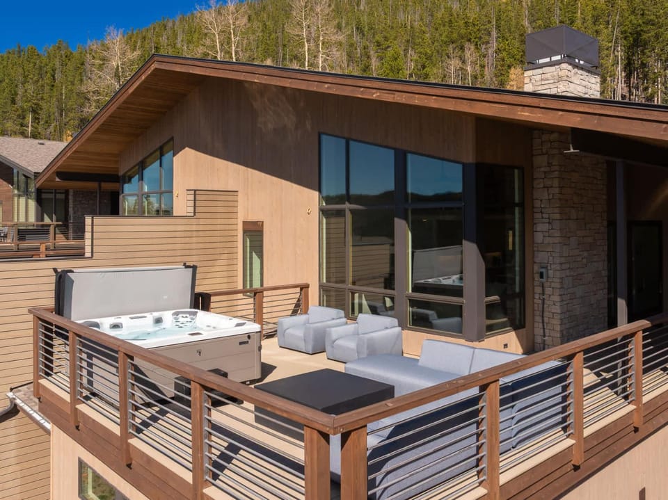 Modern Mountain Escape House in Winter Park