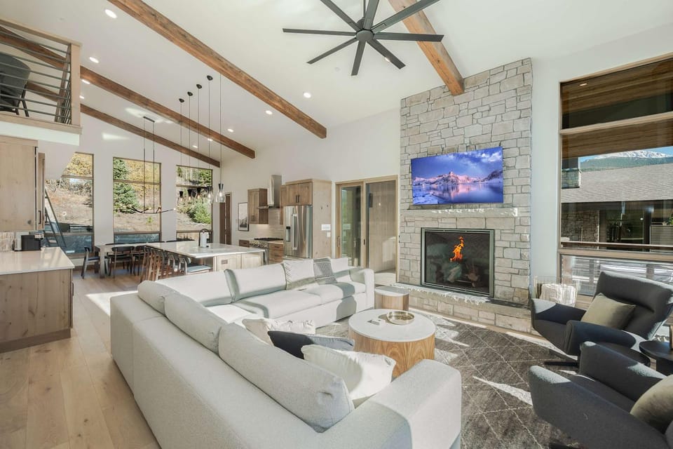 Modern Mountain Escape House in Winter Park