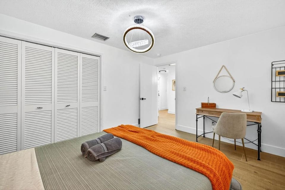 Spacious Clearwater House 4BR 3BA Private Pool House in Largo