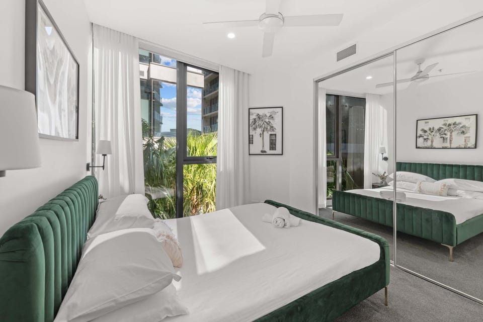 Luxury 2 Bed 2 Bath Parking Pool Gym & Sauna Apartment in Brisbane