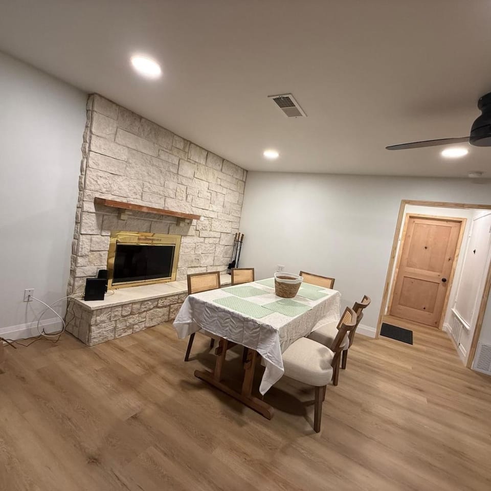 Serene modern updated Colleyville home House in Keller