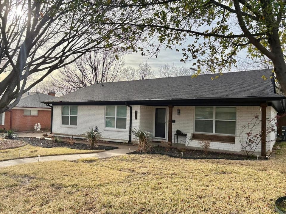 Casa Blanca House in Irving