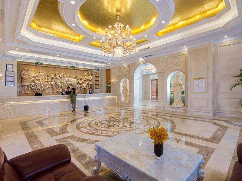 Vienna Hotel Foshan Lingnan Pearl Gymnasium Branch Hotel in Guangzhou